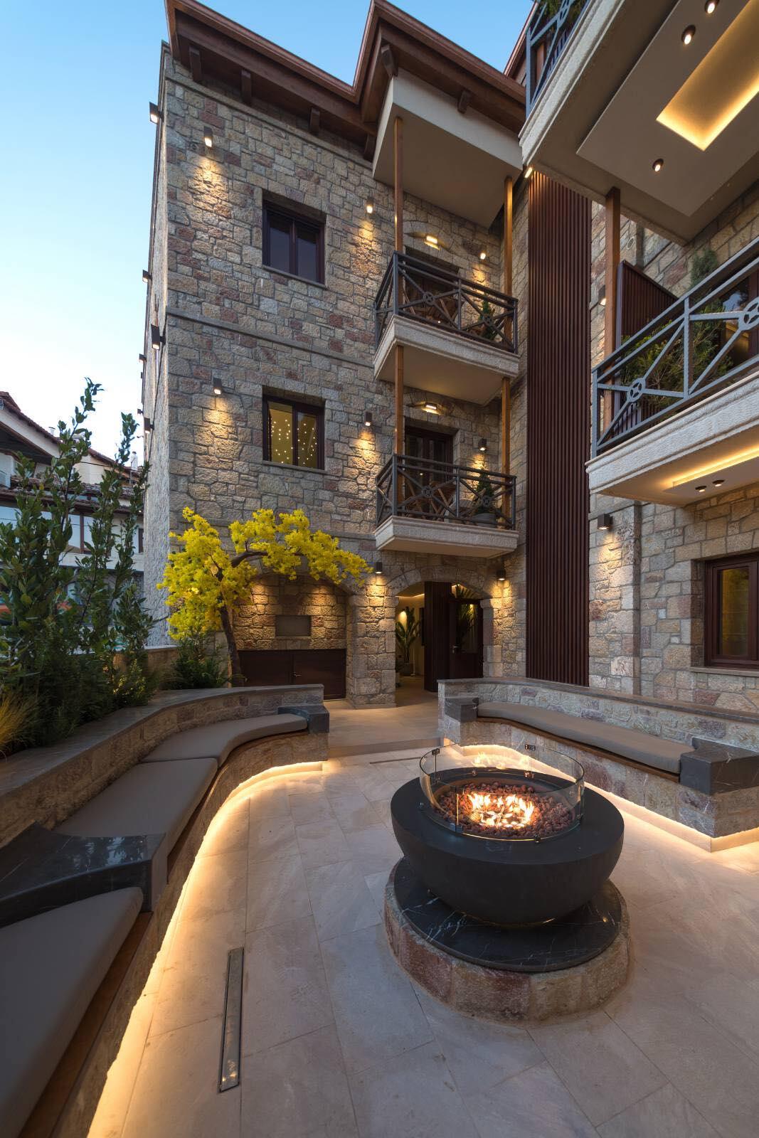 Ceci Suites, Arachova