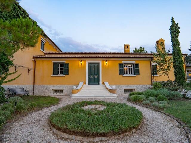Estate villa, Corfu