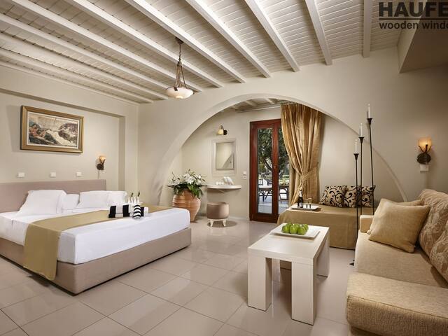 Galaxy Hotel, Naxos