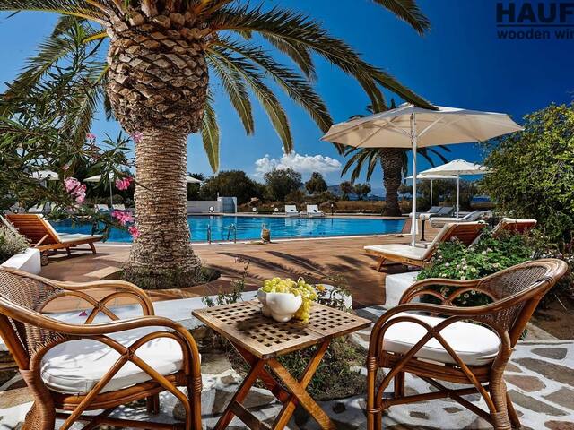 Galaxy Hotel, Naxos