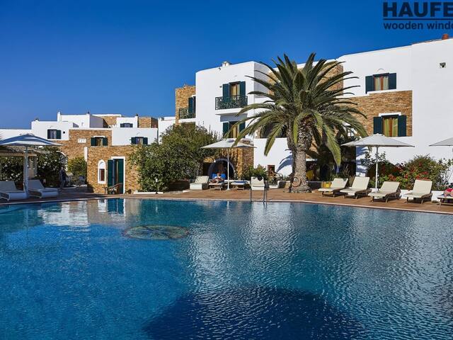 Galaxy Hotel, Naxos