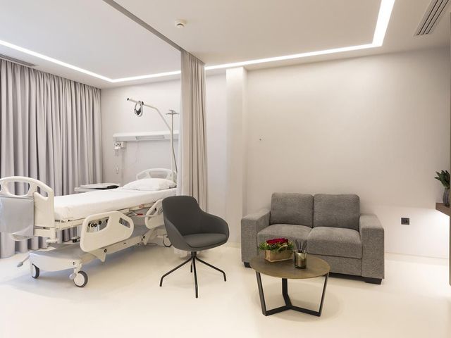 Lefkos Stavros – The Athens Clinic