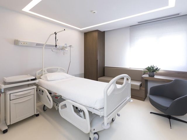 Lefkos Stavros – The Athens Clinic