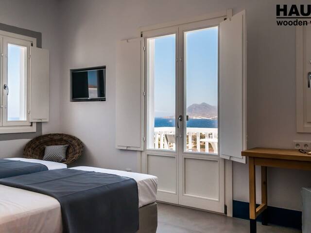 Milos Breeze Boutique Hotel