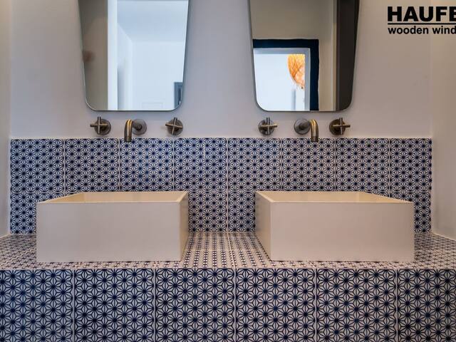 Milos Breeze Boutique Hotel