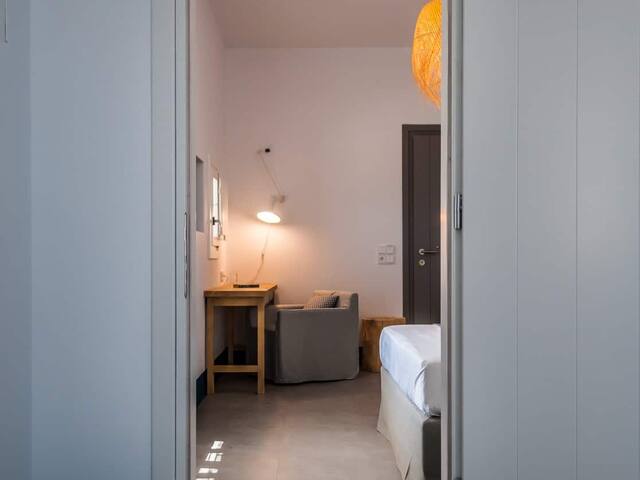 Milos Breeze Boutique Hotel