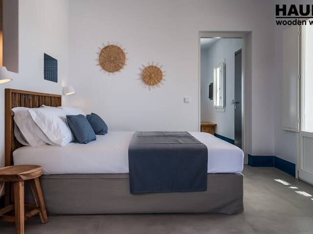 Milos Breeze Boutique Hotel