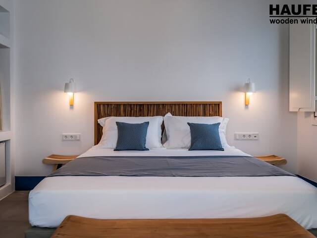 Milos Breeze Boutique Hotel