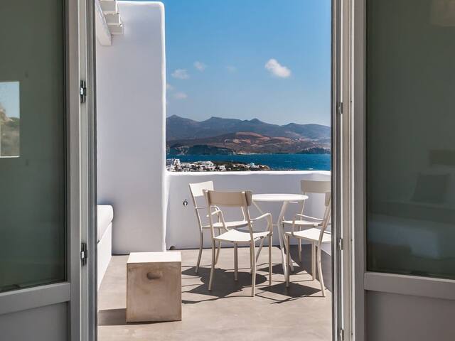 Milos Breeze Boutique Hotel