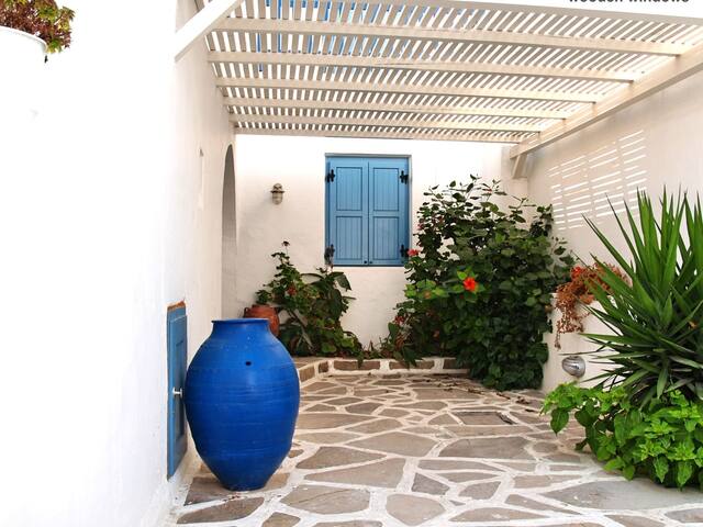 Holiday house, Naxos