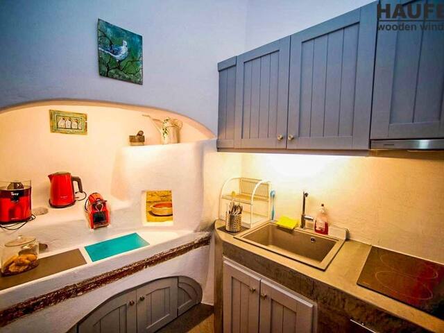 Commercial space, Santorini