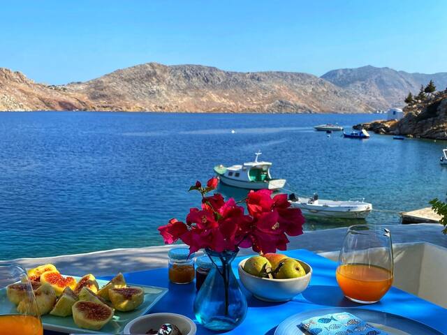 Pelagos Seaside Suites, Symi