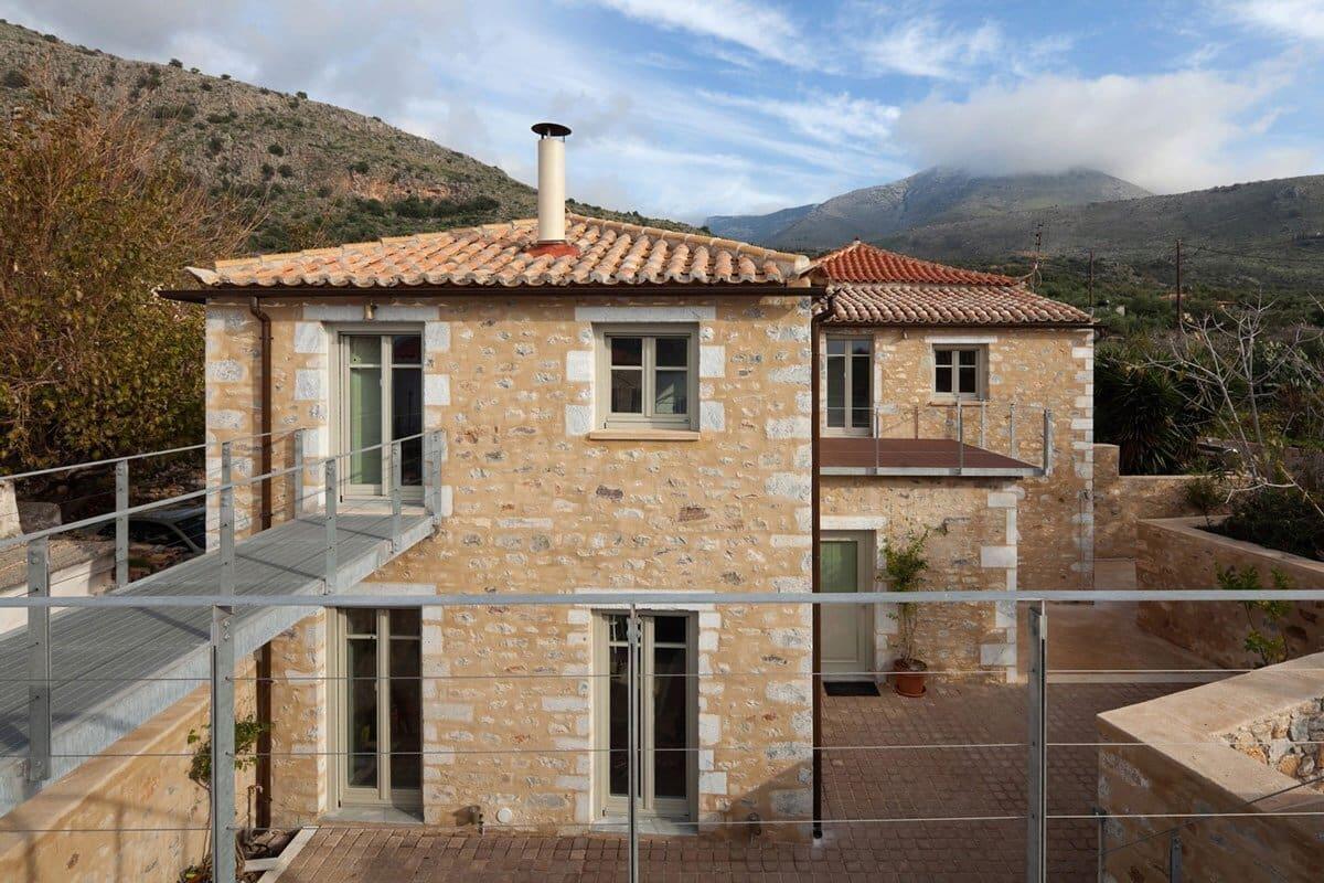 Listed house, Trachila
