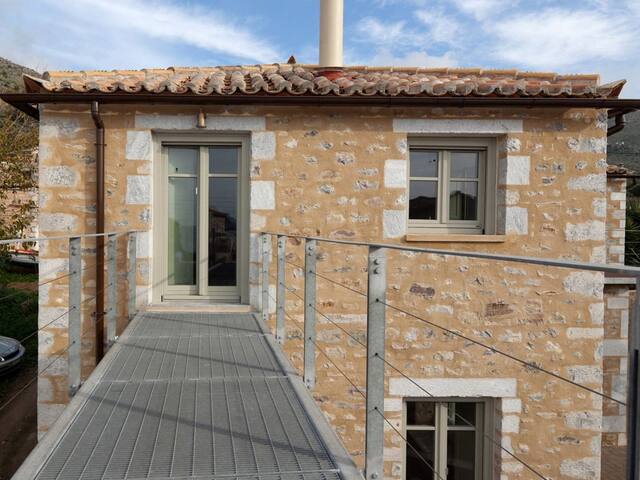 Listed house, Trachila