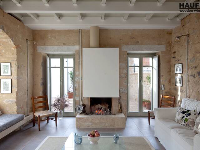 Listed house, Trachila