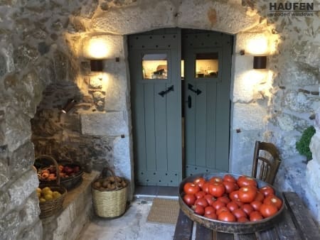Ξύλινες εξώπορτες HAUFEN #2115